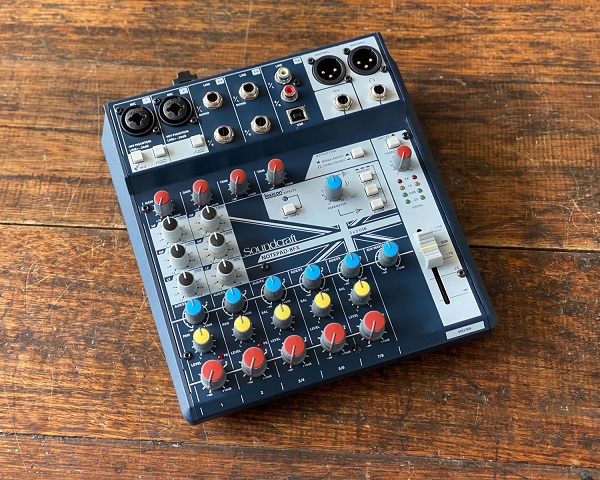 Mixer Soundcraft Notepad 8FX dễ sử dụng