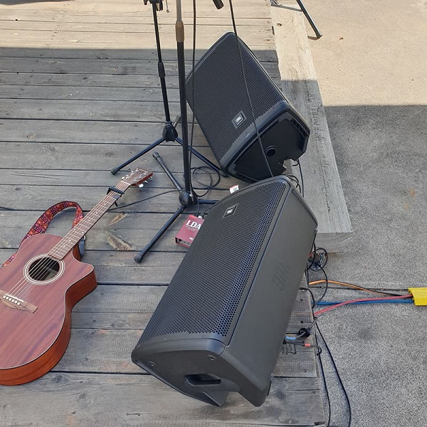 REVIEW JBL EON 712