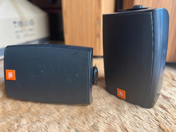 Review Loa JBL Cho Quan Cafe