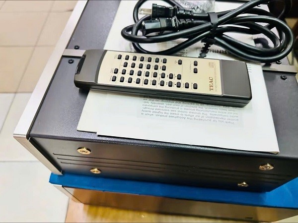 Sở Hữu Đầu CD Teac VRDS 25XS Chính Hãng