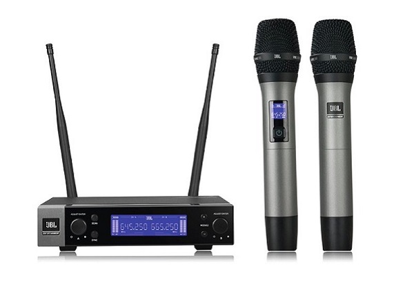 So Sánh Micro Không Dây JBL Với Đối Thủ