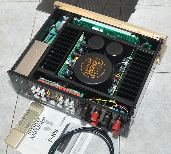 Những Đặc Điểm Nổi Bật Của Amply Accuphase E408