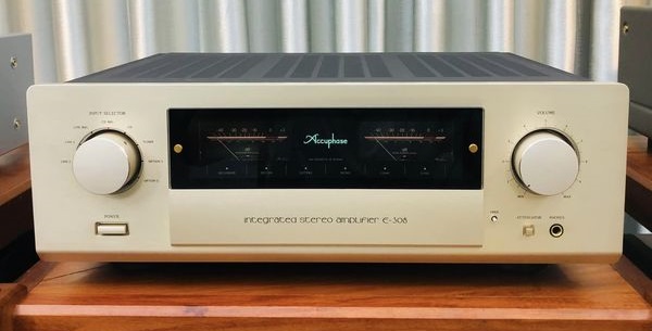 Ampli Accuphase E308