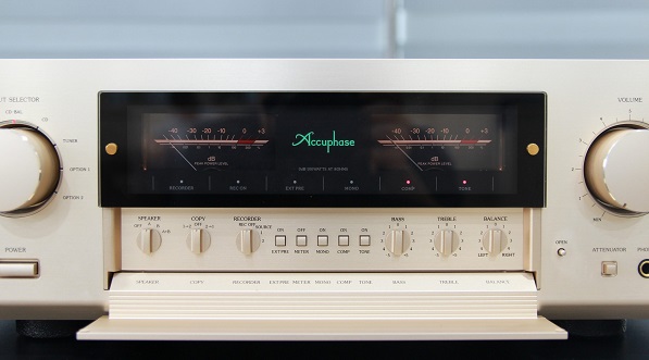 Đặc Điểm Nổi Bật của Accuphase E308