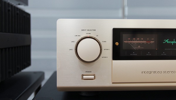 Đặc Điểm Nổi Bật của Accuphase E308