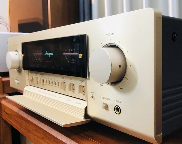 Đặc Điểm Nổi Bật của Accuphase E308
