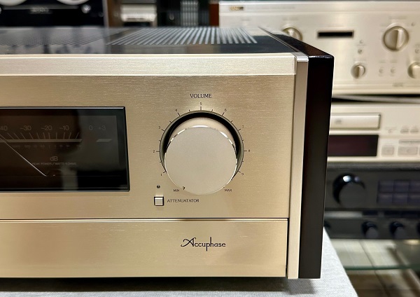 Tổng Quan Về Accuphase E 305V