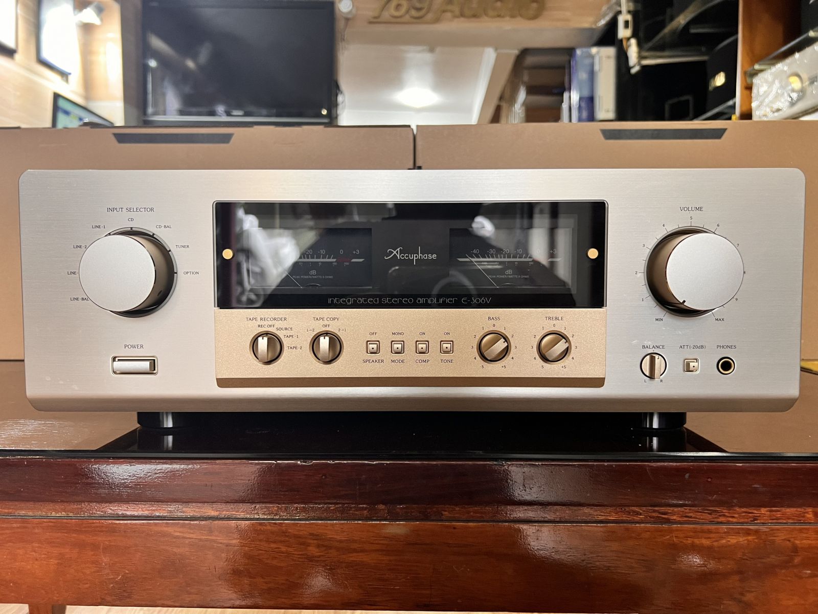 amply accuphase e306v