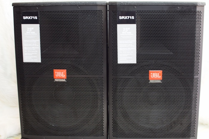 loa s&acirc;n khấu  ngo&agrave;i trời JBL SRX 715