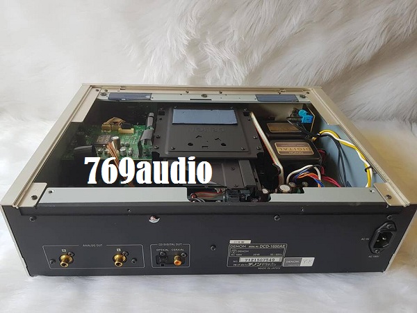 mặt sau cd denon 1650ae