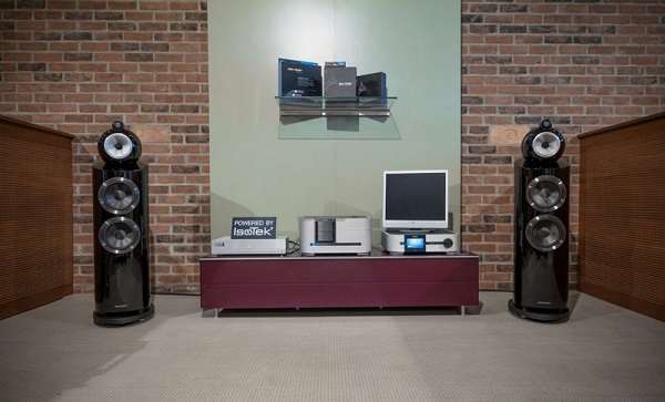 Đánh Giá Thiết Kế Loa B&W