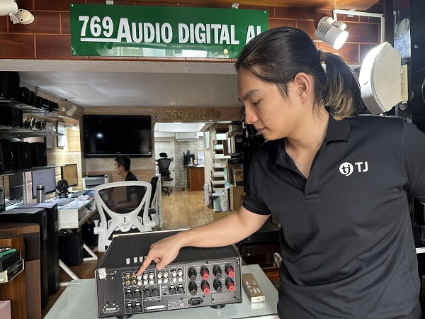 Tính Năng Amply Accuphase E480